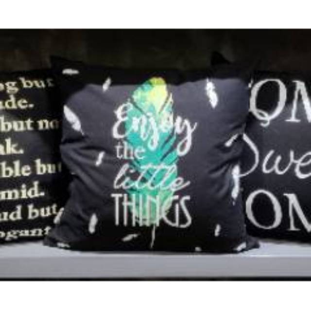 sarung bantal sofa motif daun