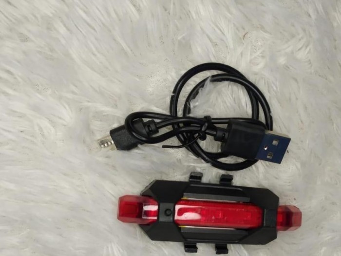 Lampu Belakang Sepeda LED Charger USB / Lampu LED Batterai Charger