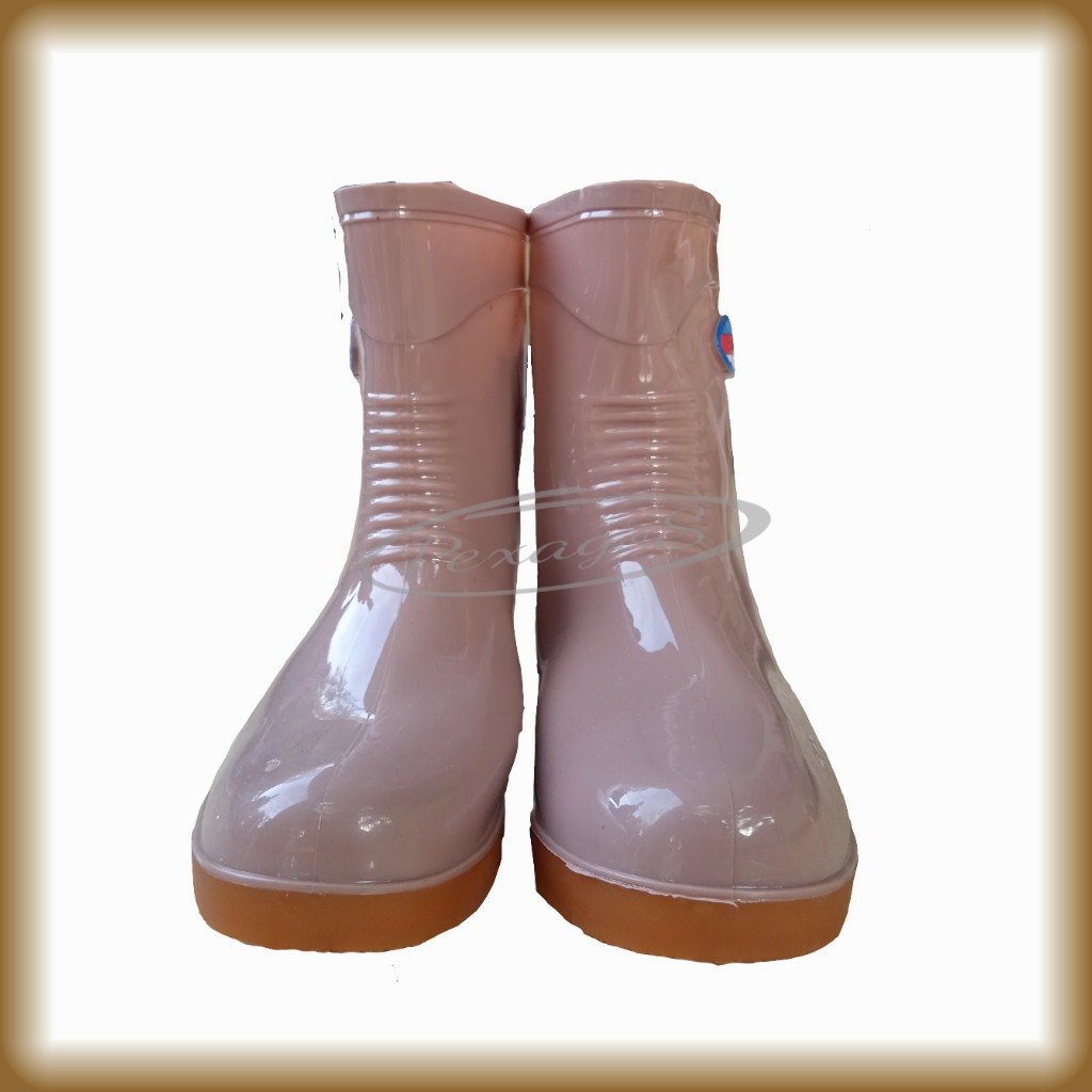 SEPATU HUJAN AP BOOTS PENDEK ANTI AIR SOL TEBAL SEPATU BOAT KARET PENDEK BOOTS PENDEK KARET (21cm)