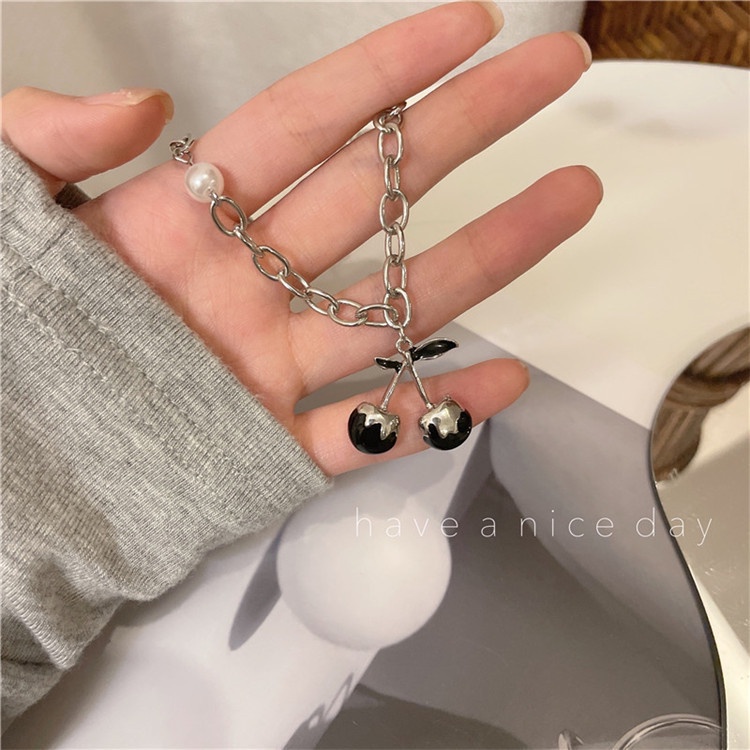 Kalung Rantai Bandul Buah Ceri Bahan Alloy Untuk Wanita