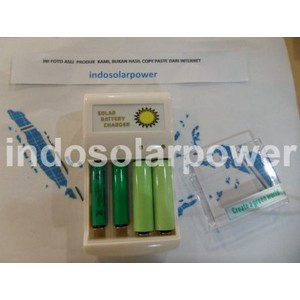 Solar charger baterai rechargeable AA / AAA tenaga surya GRATS biaya