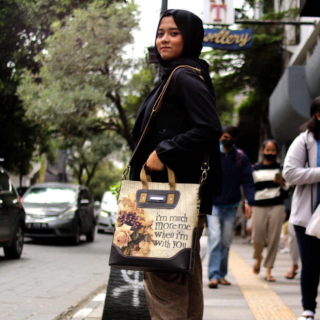 Tas Selempang Wanita Tas Jinjing Handle Bag Motif Printing Bahan Kanvas Original - Sigana Ruby Nine