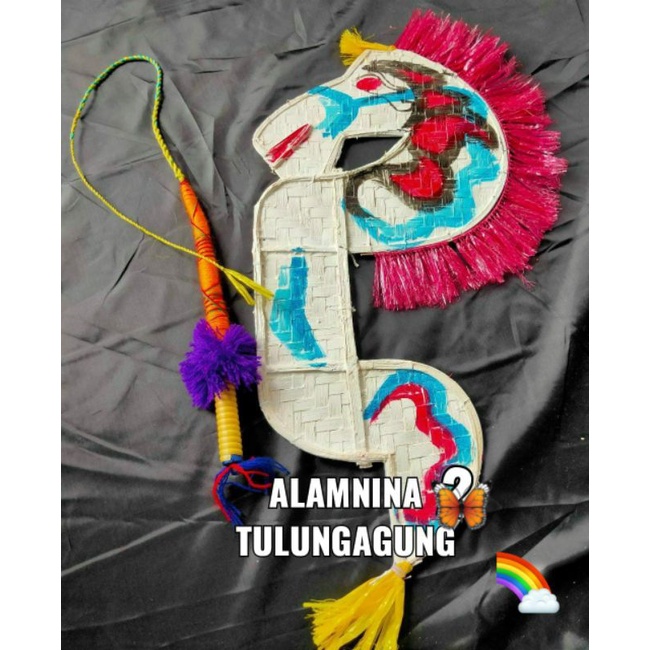 kuda lumping dan cambuk