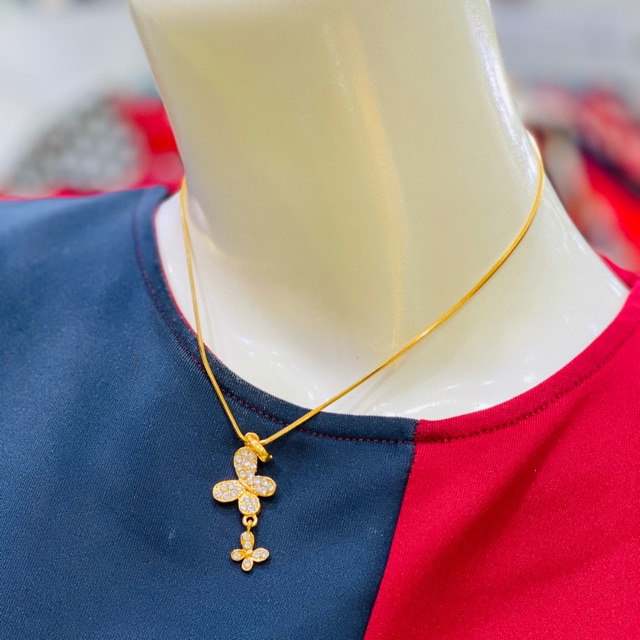 Kalung titanium emas kupu