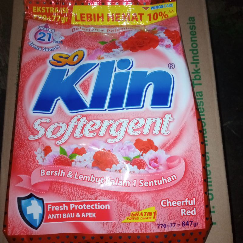 SOKLIN deterjen detergent bubuk 770gr