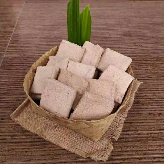 

Sagu rangi keping / sagu ambon / lempeng khas Maluku kemasan 100gram
