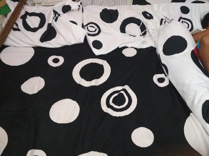 Sprei Bonita Aurora / Magnum / Brown Rose / Melanie 160 180