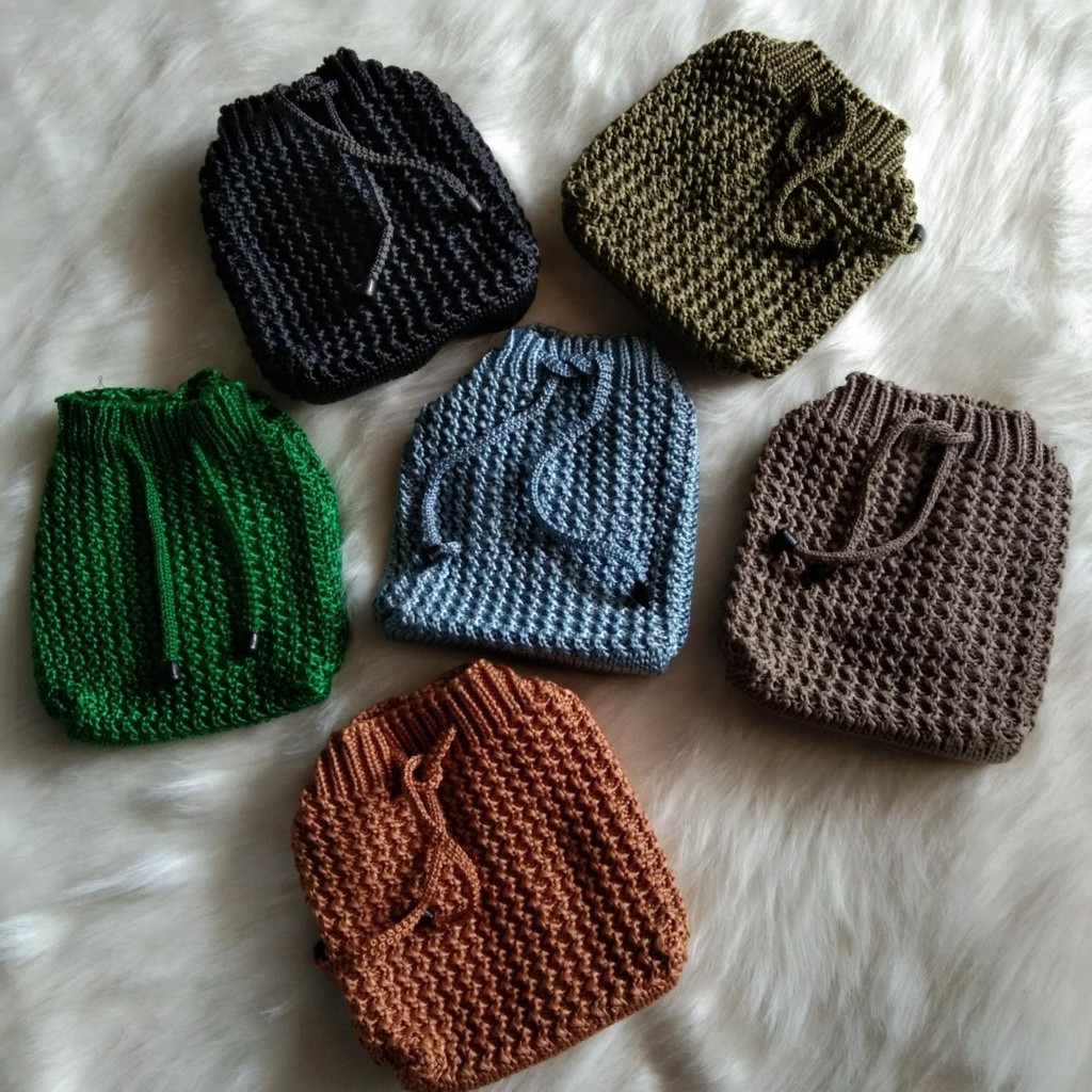 Tas Rajut Wanita Selempang Serut Kecil Polos