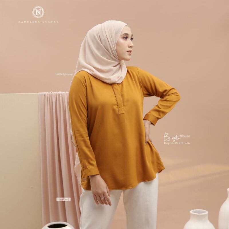 Brigita Blouse