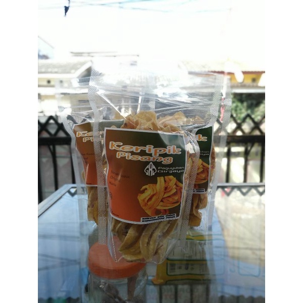 

keripik pisang giri jaya