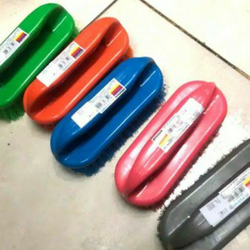 sikat keramik wc pasti bersih