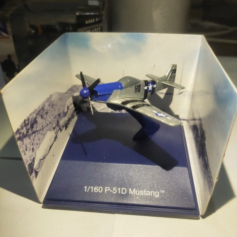 diecast miniatur pesawat tempur p 51d mustang original murah