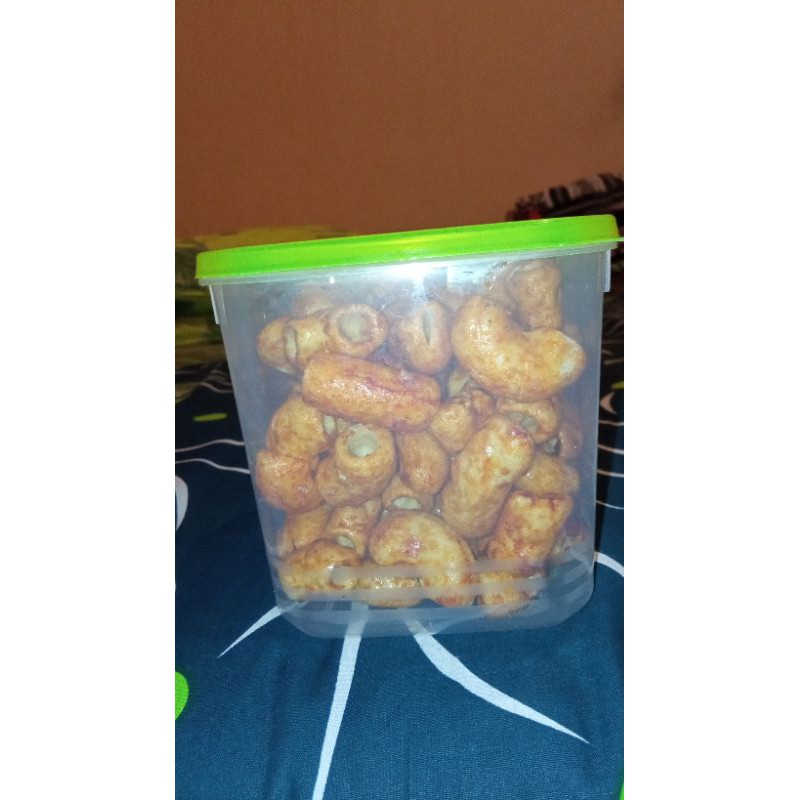 

macroni pedad manis