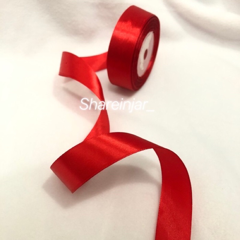 

Pita Satin 1’ (2,5 cm) Warna Merah Per Roll - Hiasan Kotak Hampers Kado Souvenir