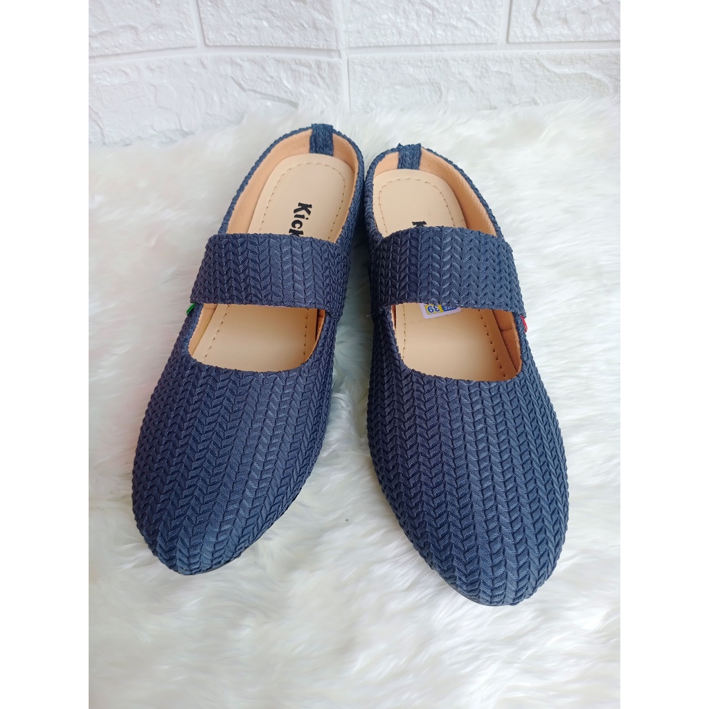 Sepatu Selop Wanita Rajut Warna Abu