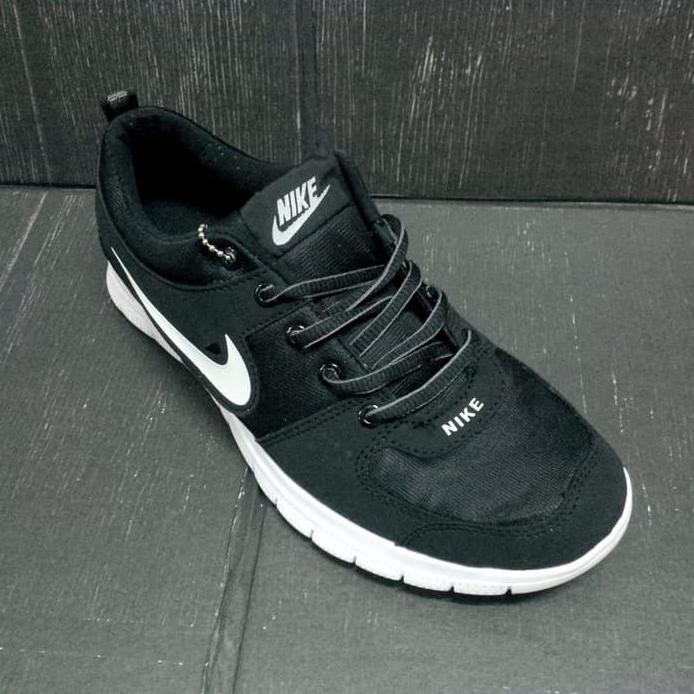 sepatu nike free