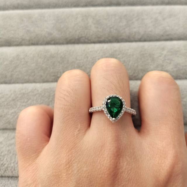 Cincin zircon wynn 8386