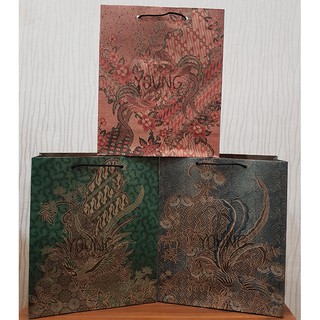 Paper Bag / Tas Kertas Batik Buku Motif Burung Uk.21x9x25