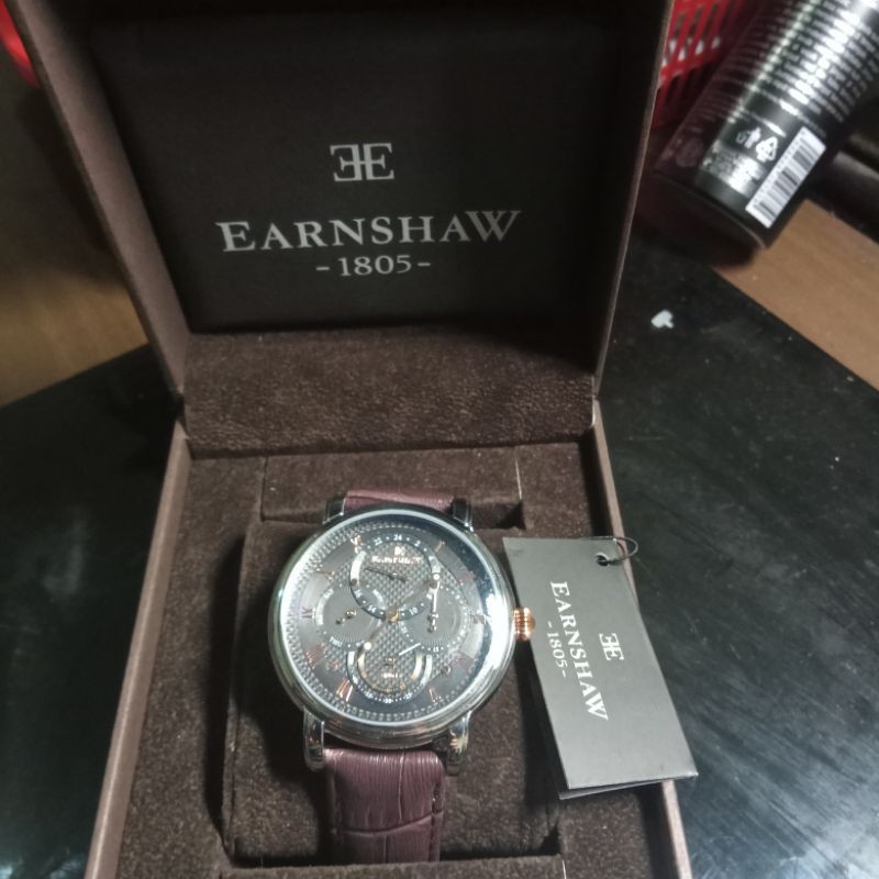 Thomas Earnshaw ES 8048