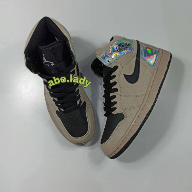 NIKE AIR JORDAN 1 MID DIRTY POWDER IRIDESCENT