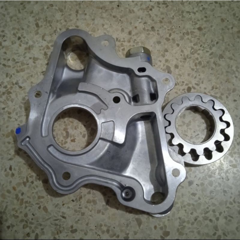 Pompa oli Avanza grand new 2015