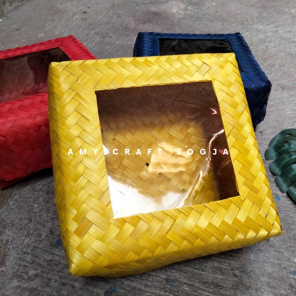 

besek warna Besek Mika Warna 22 x 22 x 8 cm/Besek Warna/Besek Anyaman Bambu/Besek Keranjang Bambu/Pipithi GROSIR