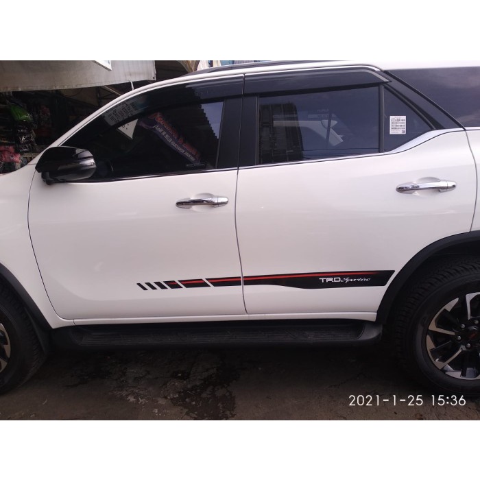 Sticker Stiker Body Samping Mobil All New Fortuner 2020 TRD Sportivo