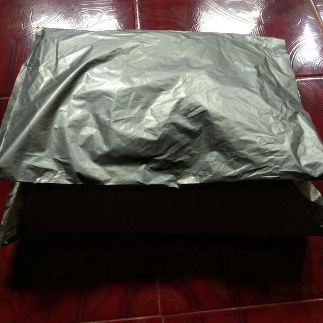 Kemeja Lengan Panjang Pria Moderen