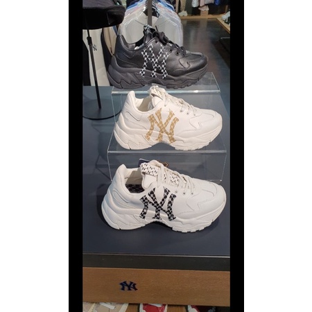 Sepatu MLB korea white black new