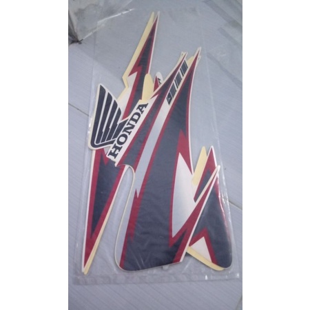 striping tiger revo tahun 2012 putih