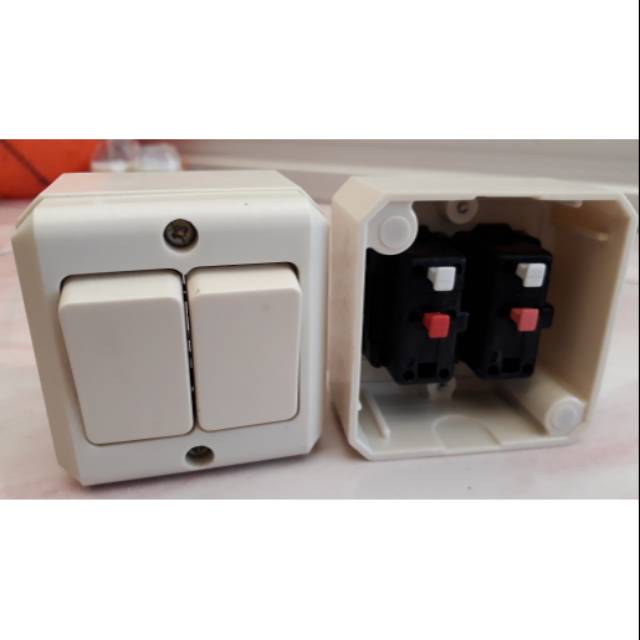 Saklar broco OB isi 2 /saklar broco double /saklar broco tempel tembok