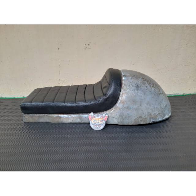 Jok Caferacer Hornet Custom Ekor Belakang Bulat