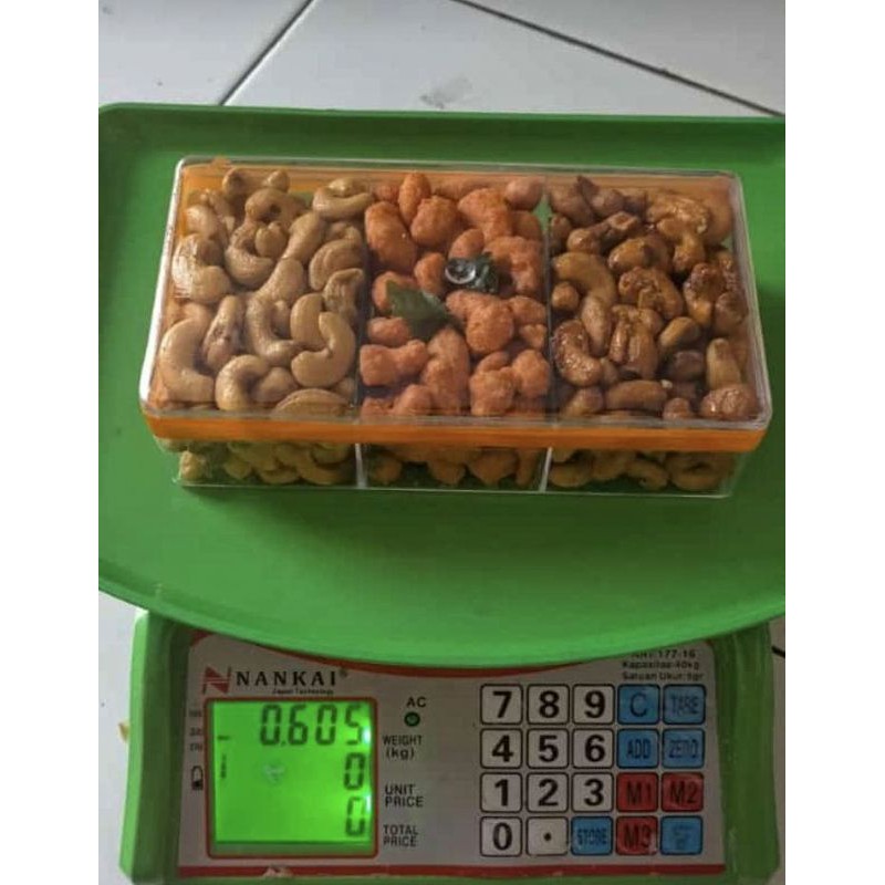 

KACANG MEDE Mix 3 Sekat