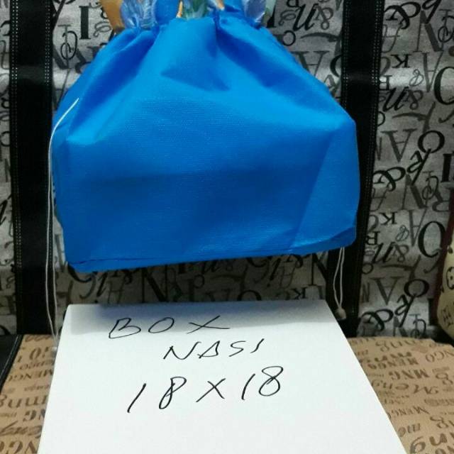 

Tas Spunbond/Tas Box Nasi/Tas Slametan/Tas Souvenir/Tas Goodiebag/Tas Serut Size 18×18