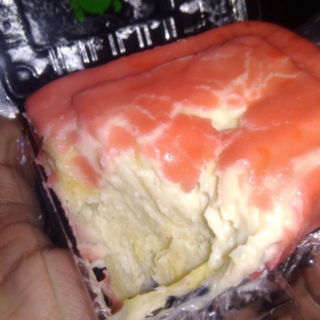 

Pamcake Durian Bomber