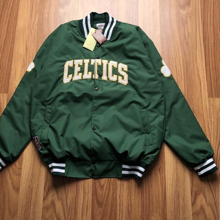Penjualan Terbanyak.. JAKET VARSITY CELTICS - TEXT HIJAU DAUN FULLTAG MIRROR JAKET BOMBER COAH VARSI