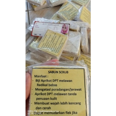 sabun scrub dengan biji aprikot