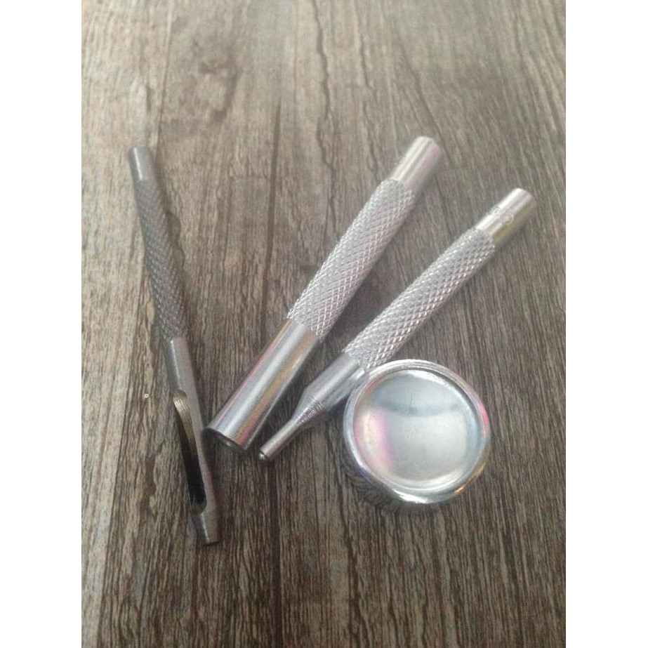 

Best Seller // Set Alat Kancing Jepret 655 Untuk Kancing Ukuran 10Mm
