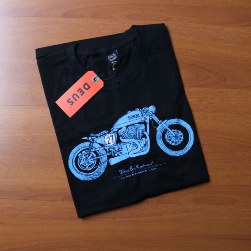 Kaos tees deus pria hitam