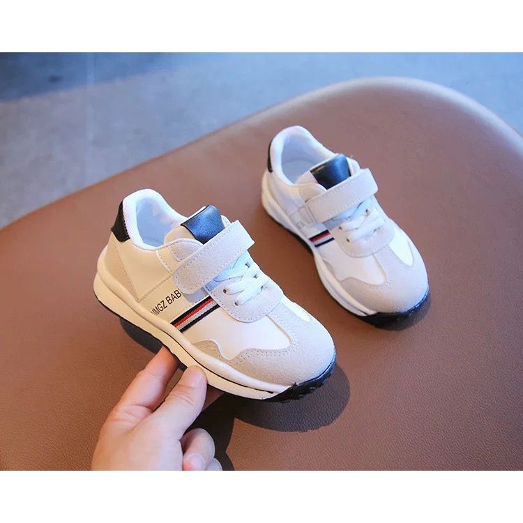 (Kiddiwear) Sepatu sneakers anak MBK76 ,4-9tahun.