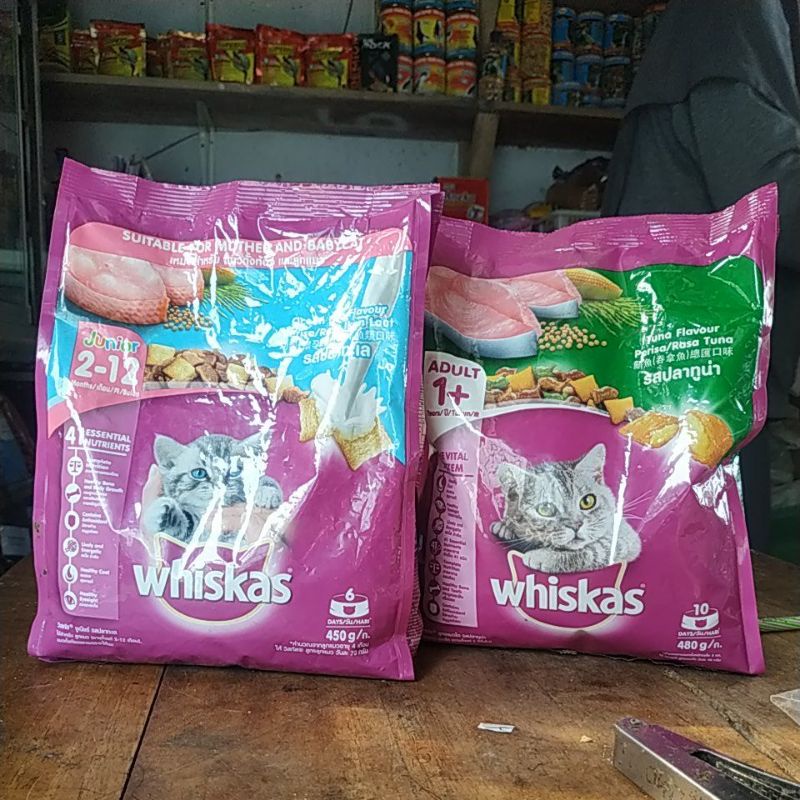 pakan kucing whiskas kering