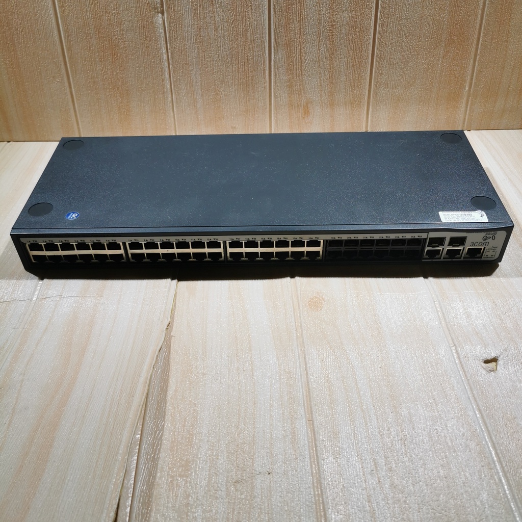 Switch Hub 48 Port Manageable 3Com Baseline Switch 2250-SFP Plus
