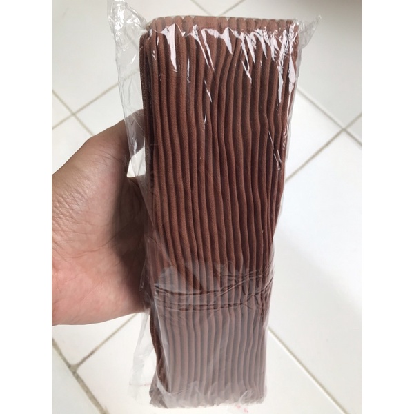 Hijab Pasmina plisket premium / Pasmina Plisket lidi / Pasmina pleated shawl / Pashmina plisket Tanpa Garis Tengah-Dark choco prem