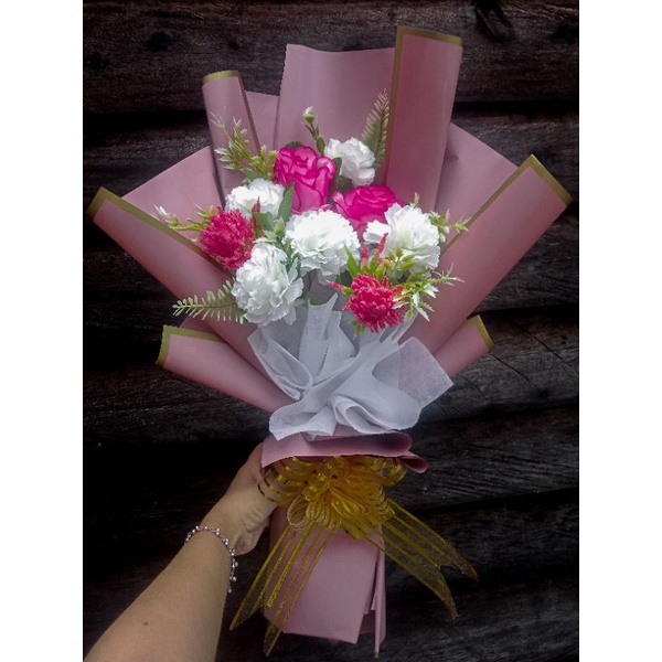 bouquet bunga palsu