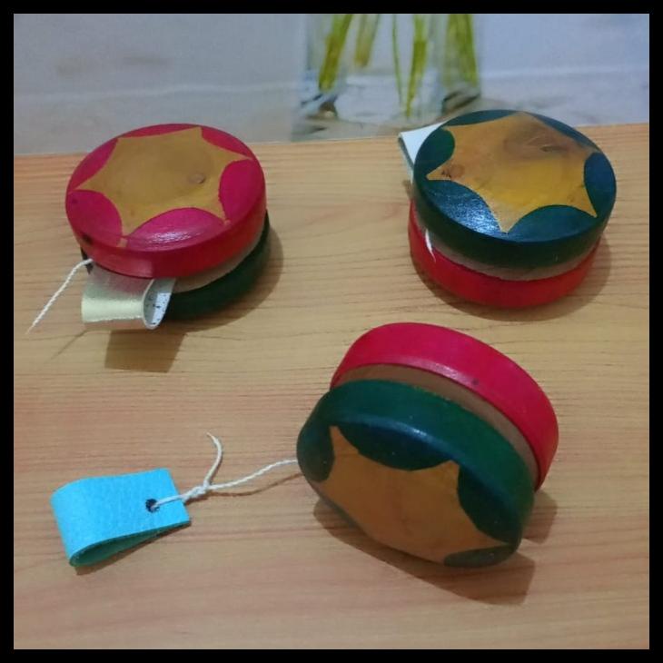 

MAINAN YOYO KAYU MOTIF MAINAN TRADISIONAL KODE 1139