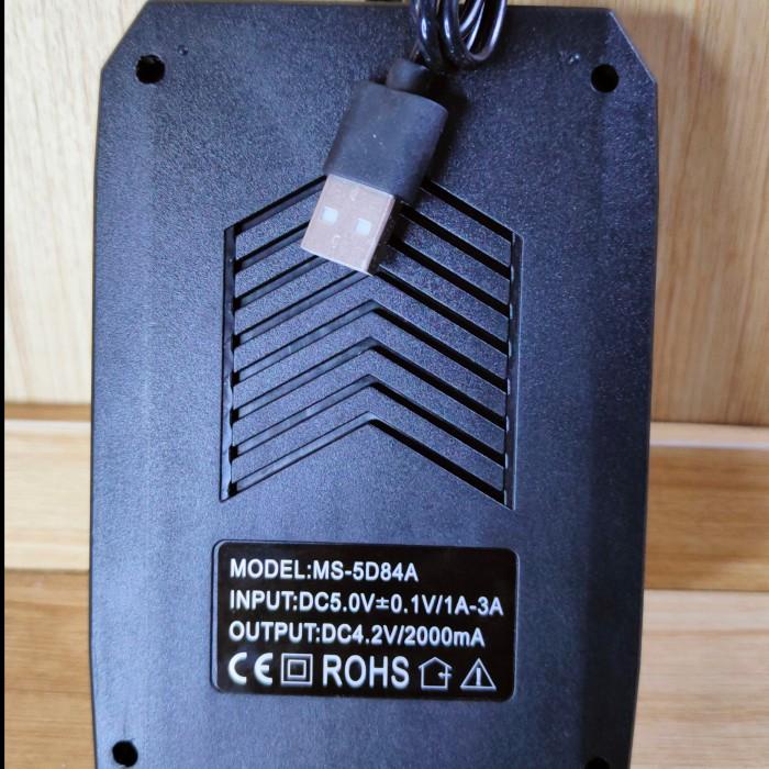 Charger Baterai 18650 14500 3.7V 4.2V USB Powered 4 Slot Battery Cas