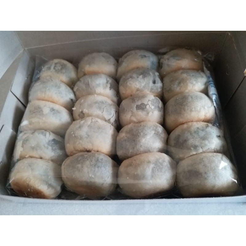 BAKPIA PATHOK 694 RASA KUMBU HITAM