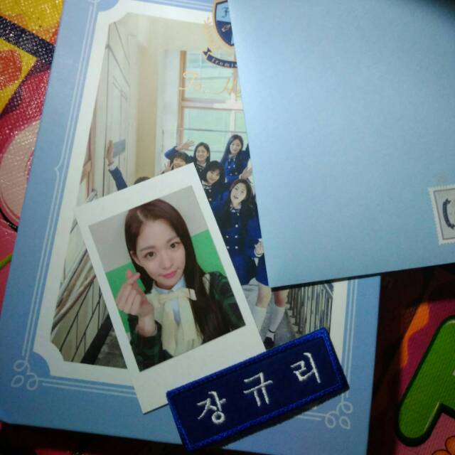 Fromis_9 [To.Heart ] 1st Mini Album (Blue Version)