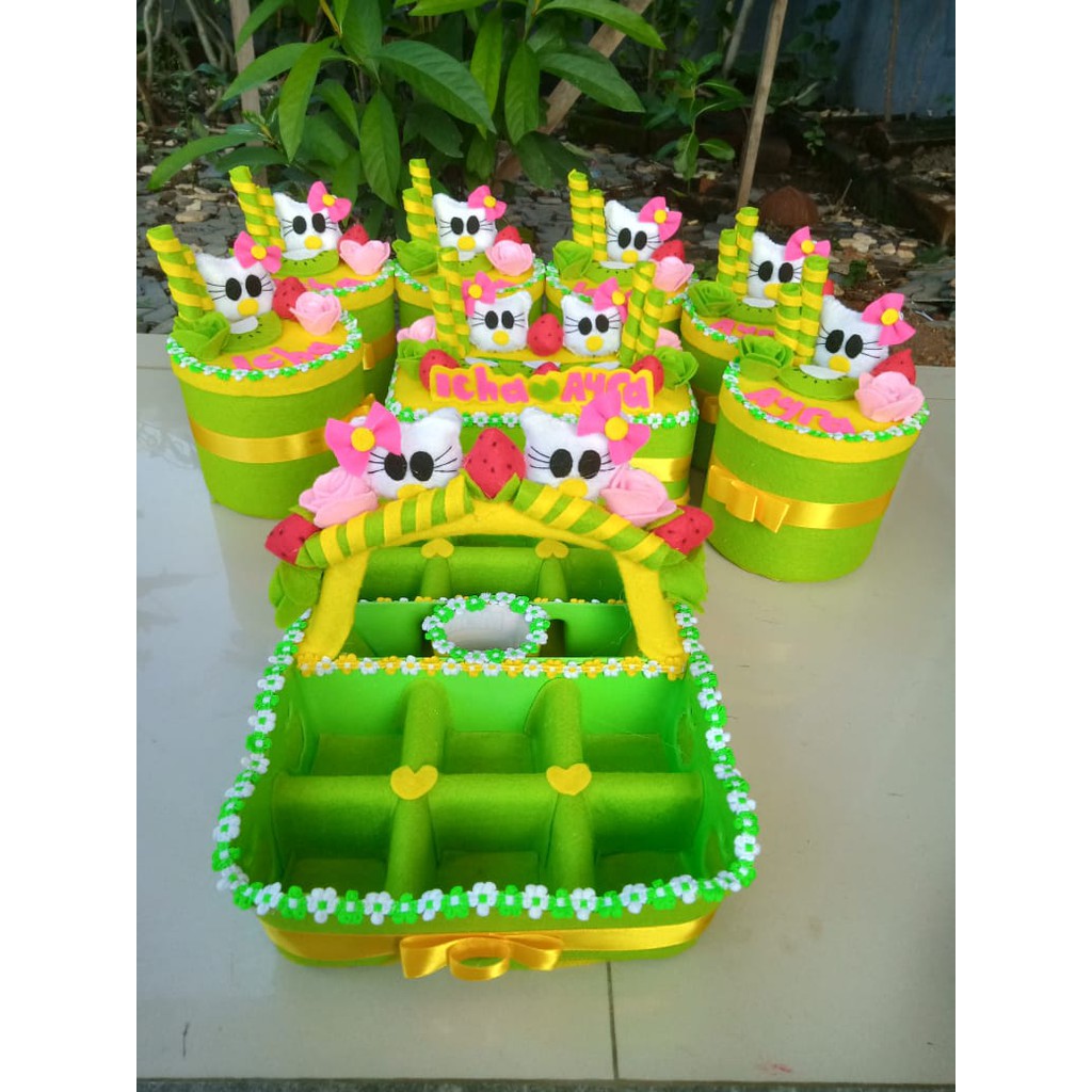 Toples flane hijau
