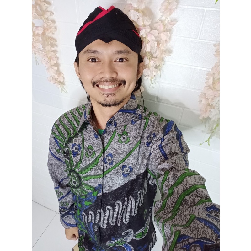 ALDIASNYAH ASMARA BATIKSOLOAMANAH KEMEJA BATIK SOLO PRIA LENGAN PANJANG LAPIS FURING ATASAN BATIK PREMIUM MODERN Menerima Pesanan Seragam Batik Kantor DWI PANGGA PEKSI PARANG LESMANA SOGAN SEKAR JAGAD CAMPAKA BIRU WIRAYUDA WANGSA MERAH MAHKOTA MERAK PUTIH